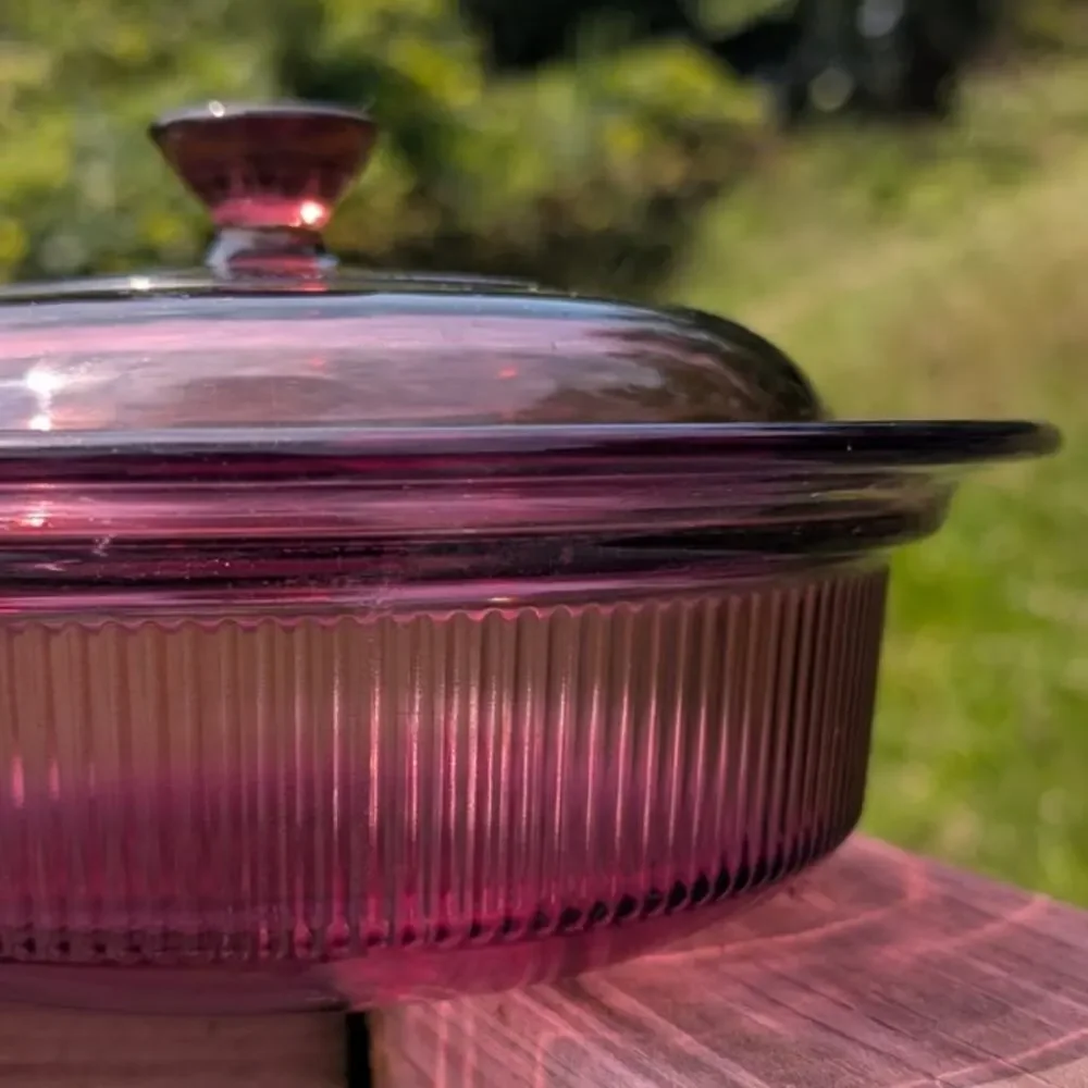 VTG Pyrex Corning Visions Cranberry Ribbed Glass Casserole Dish V1.5C
